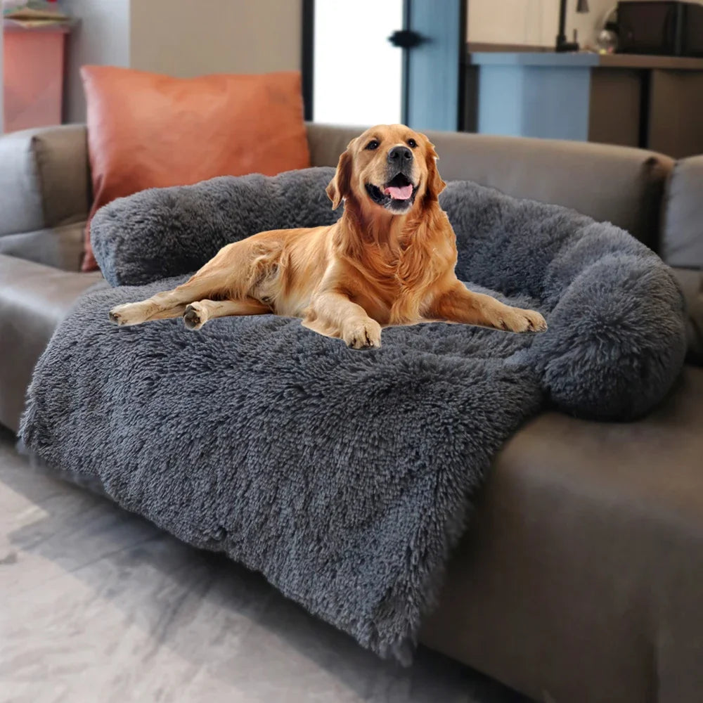 Flauschiges Hundebett für dein Sofa